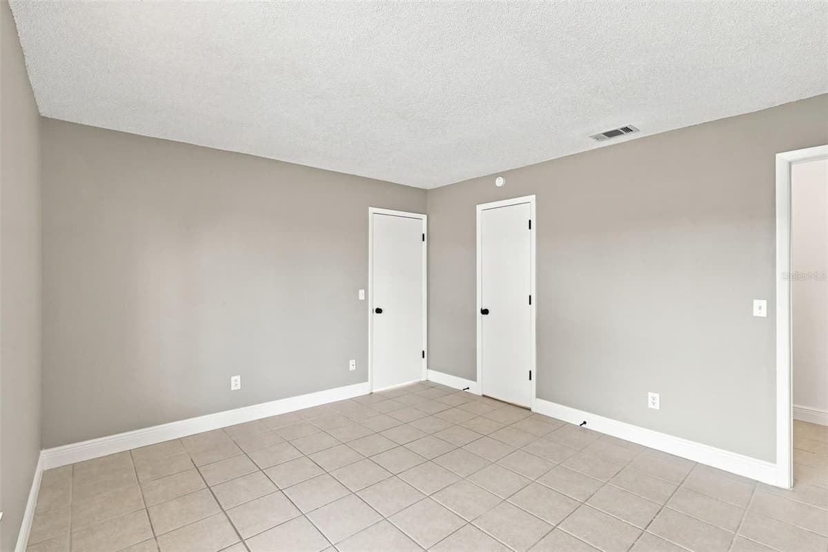 519 FLORAL DRIVE — photo 21 of 38