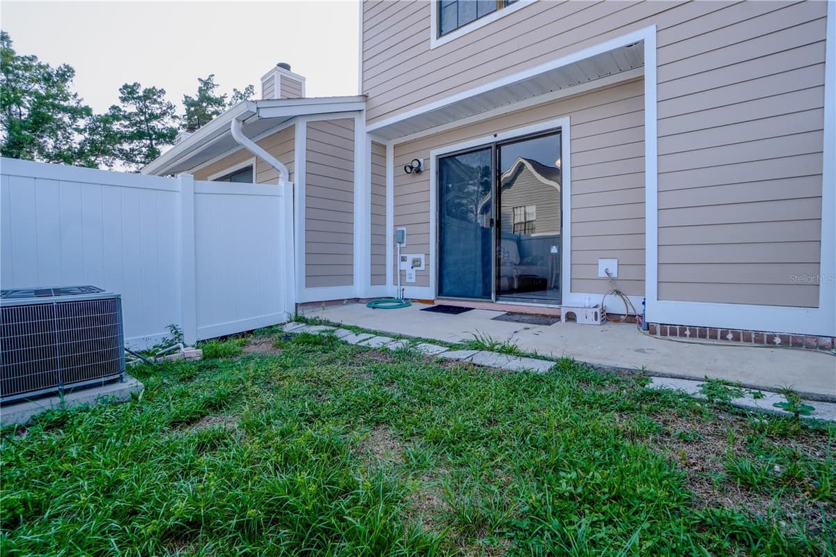 104 HIDDEN ARBOR COURT — photo 11 of 11