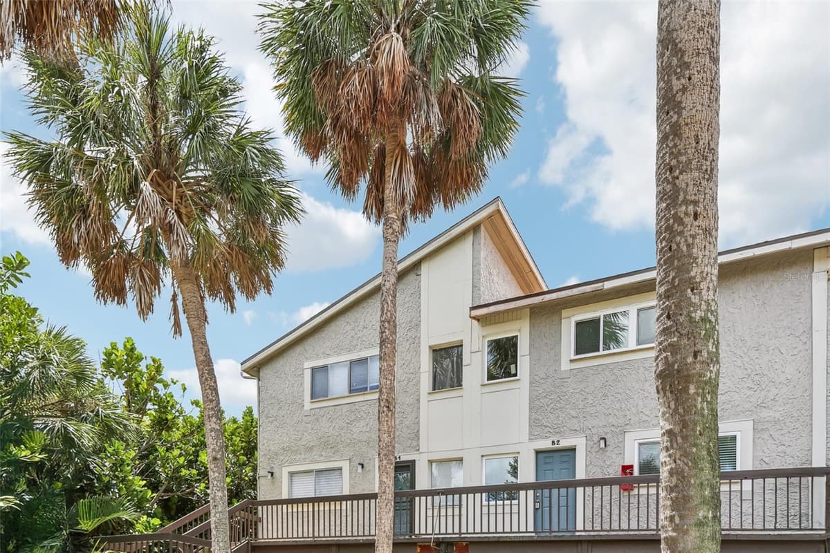 6325 NEWTOWN CIRCLE — photo 4 of 58