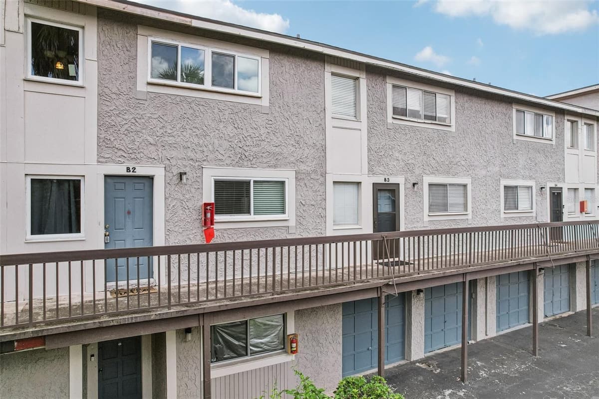 6325 NEWTOWN CIRCLE — photo 46 of 58