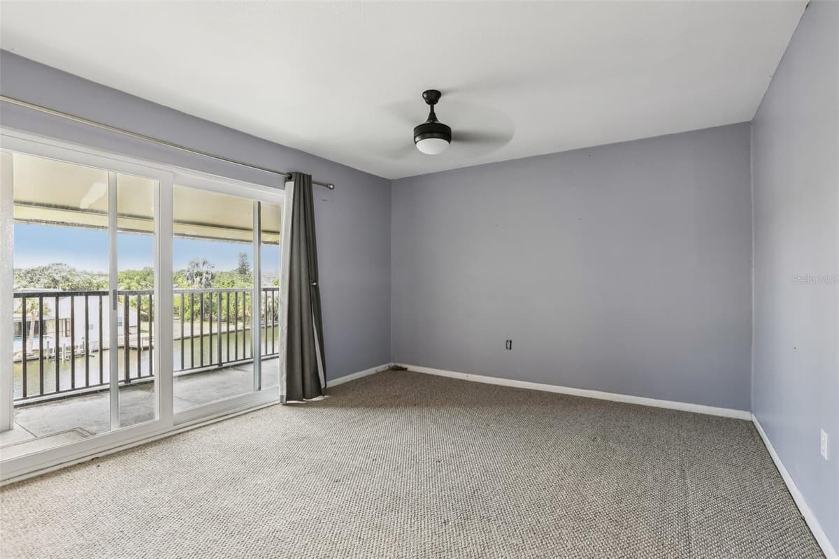 6325 NEWTOWN CIRCLE — photo 33 of 58