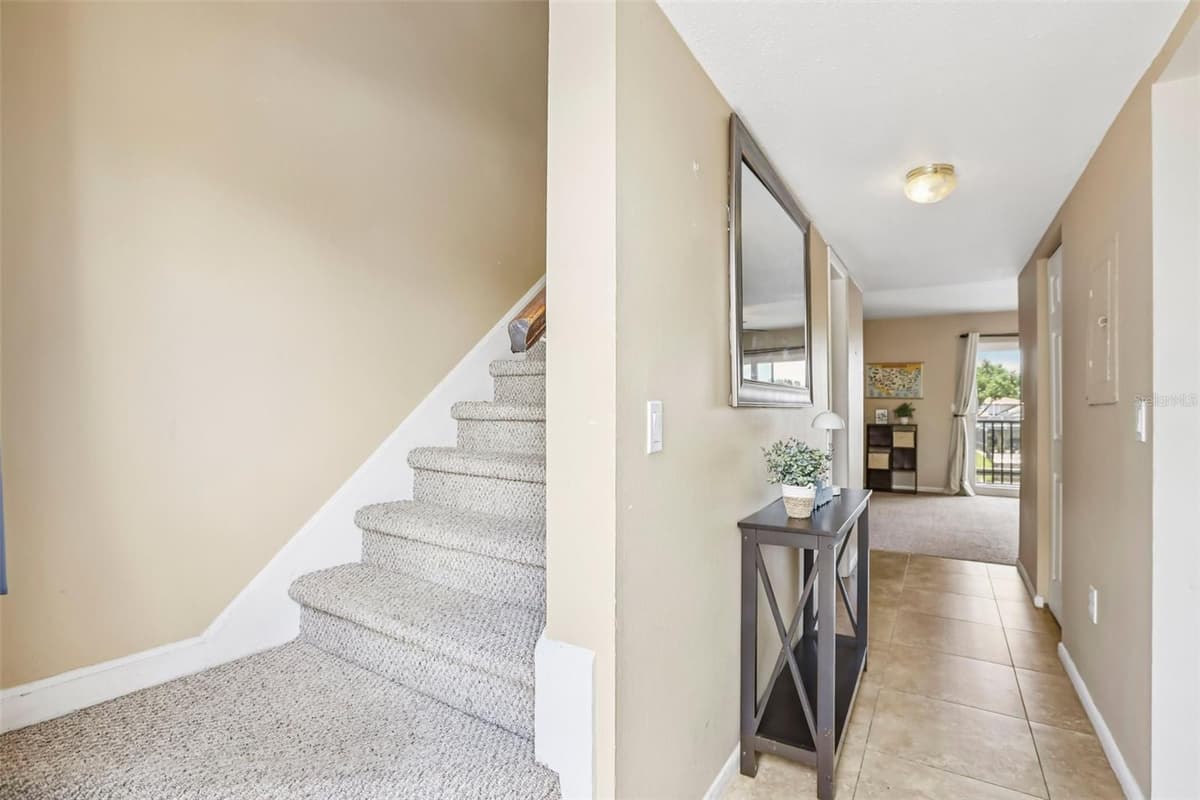 6325 NEWTOWN CIRCLE — photo 9 of 58
