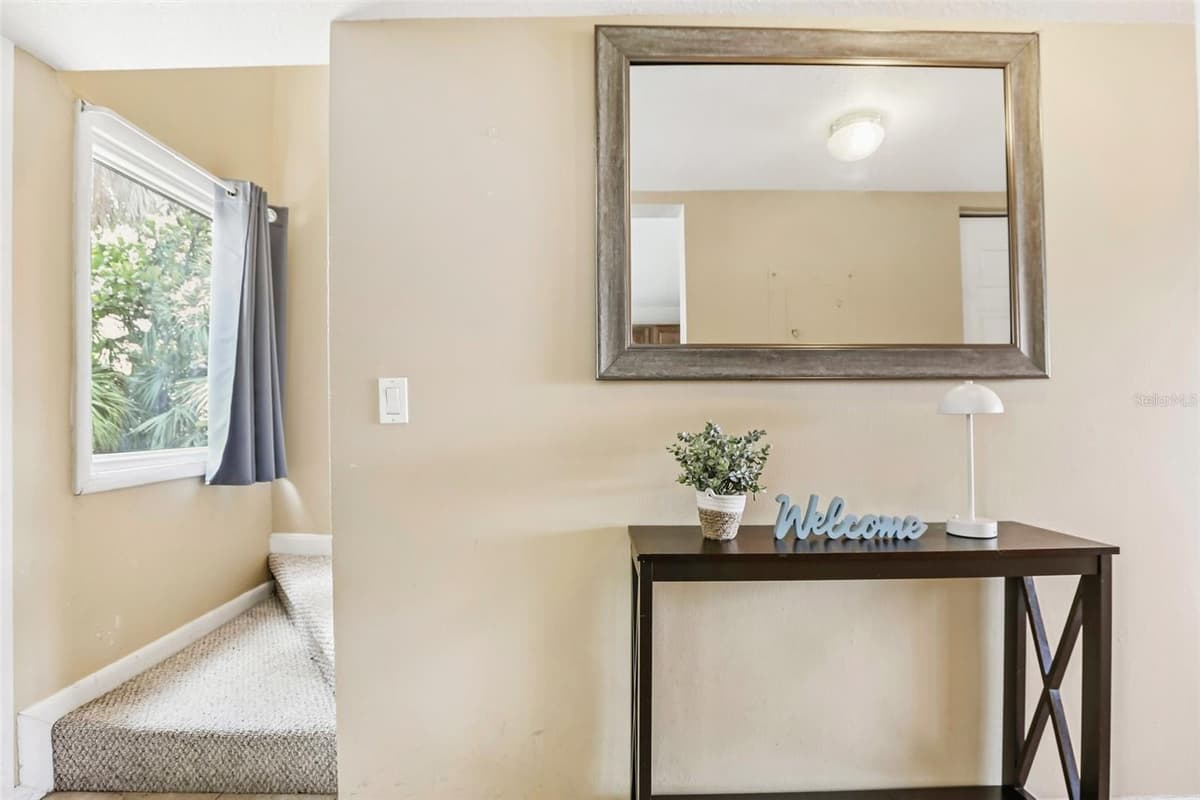 6325 NEWTOWN CIRCLE — photo 8 of 58