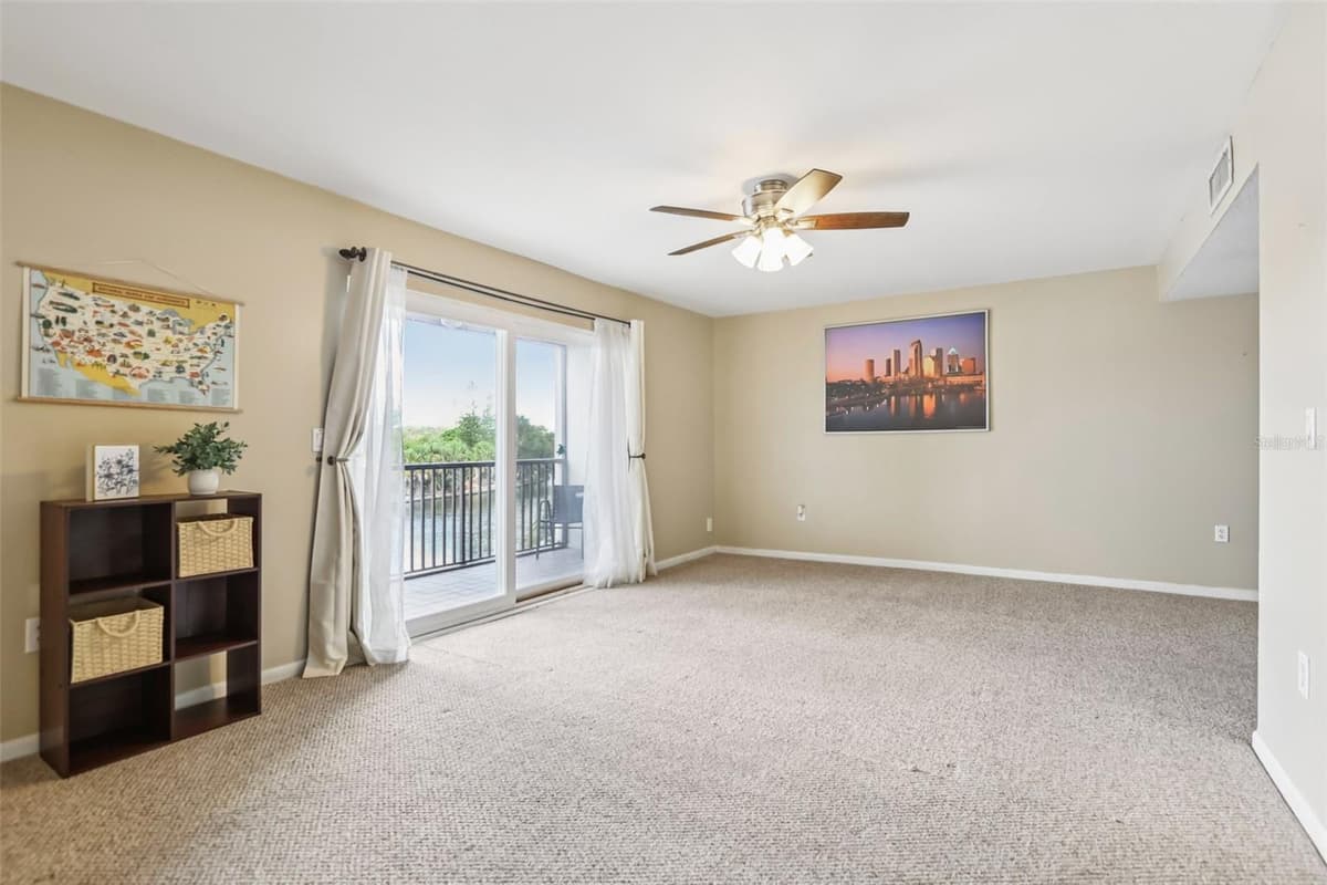 6325 NEWTOWN CIRCLE — photo 15 of 58