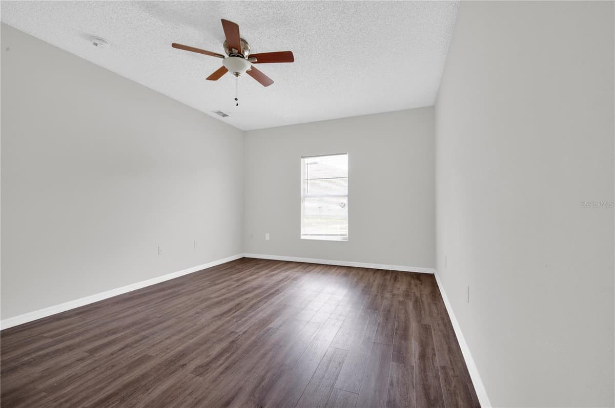 433 LAKEVIEW ROAD — photo 9 of 35