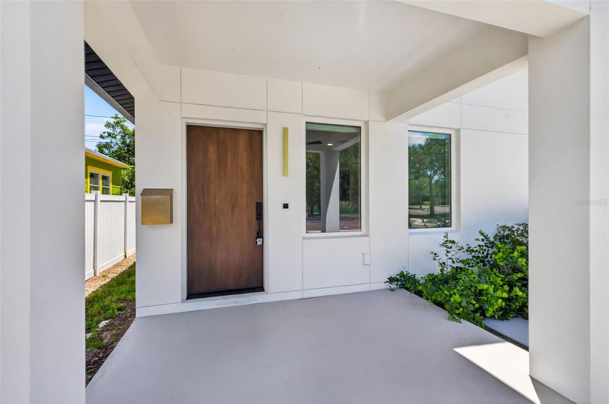 2580 11TH AVENUE — photo 4 of 29
