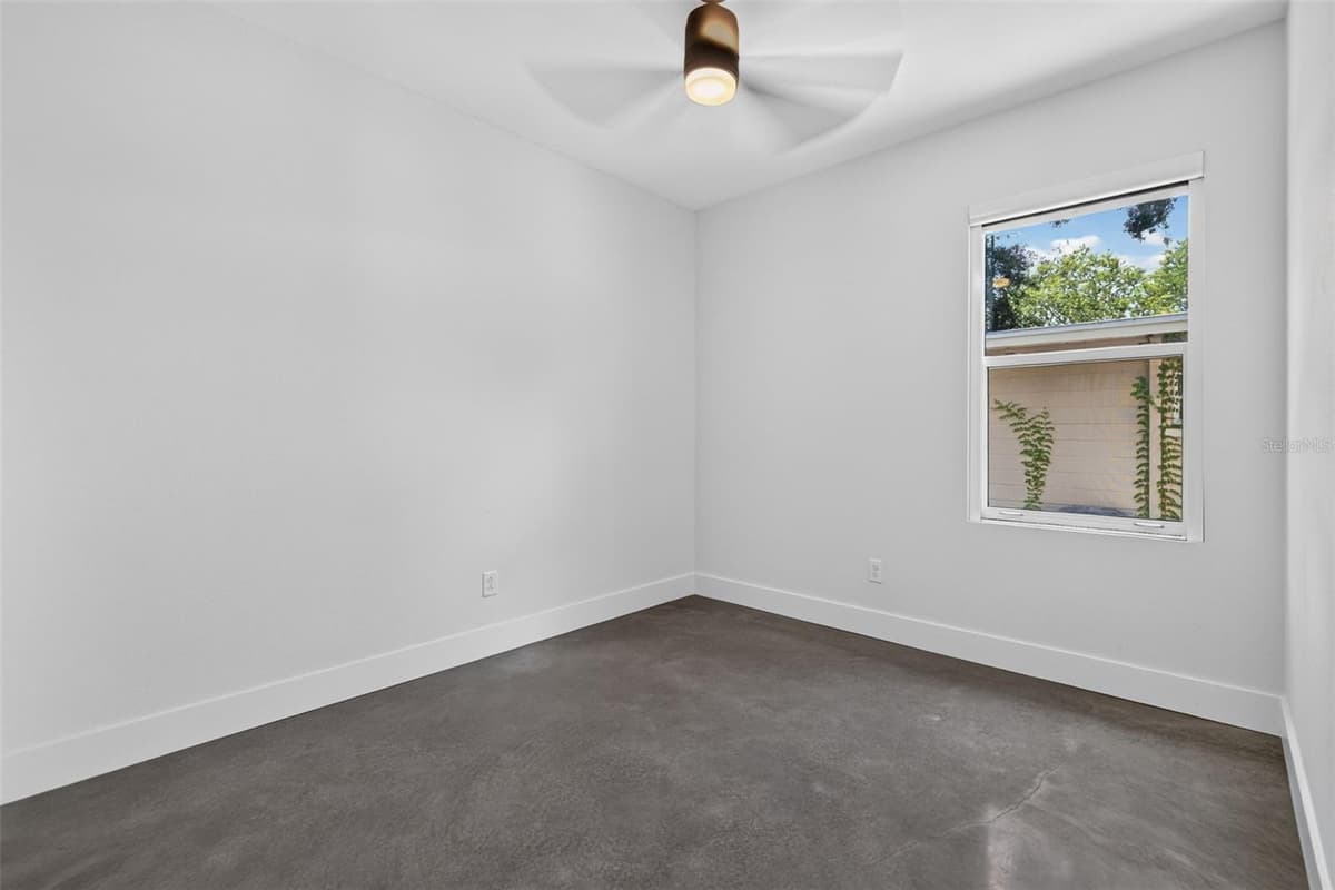 2580 11TH AVENUE — photo 16 of 29