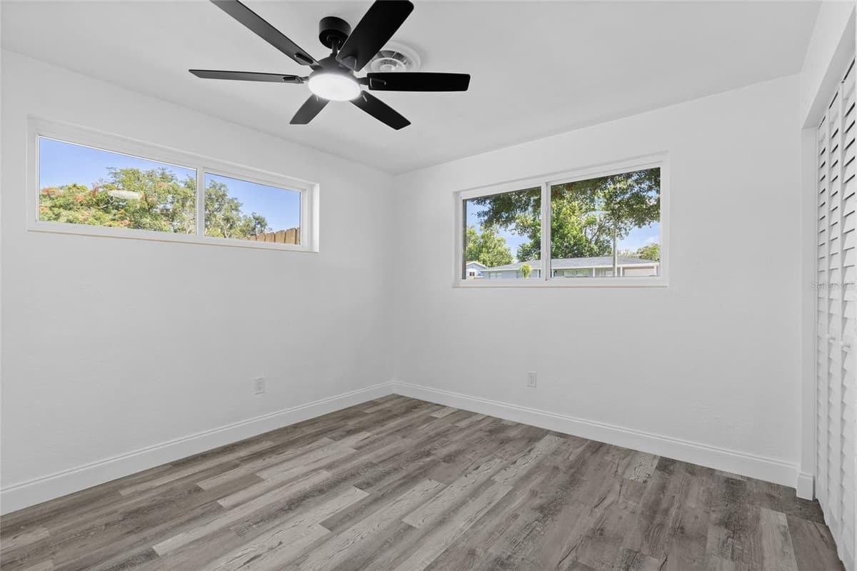 1259 SCOTTSDALE DRIVE — photo 19 of 23