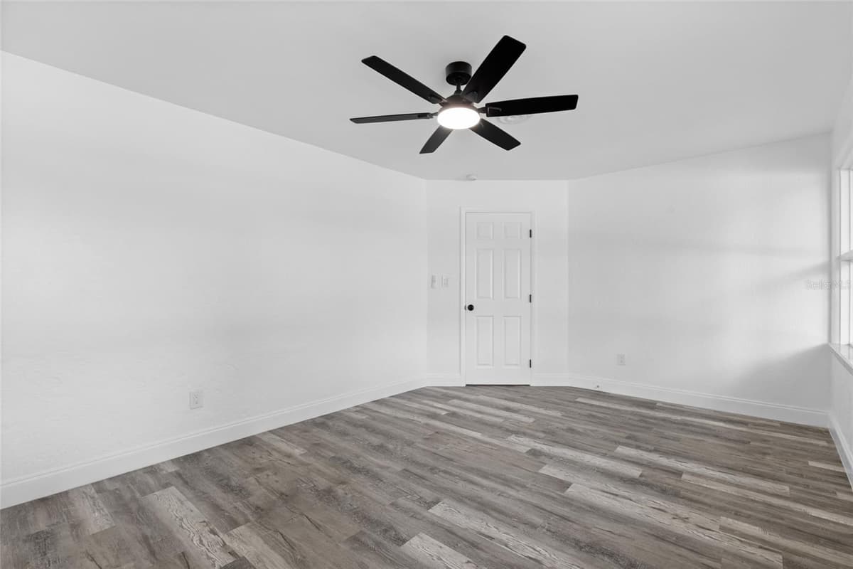 1259 SCOTTSDALE DRIVE — photo 12 of 23