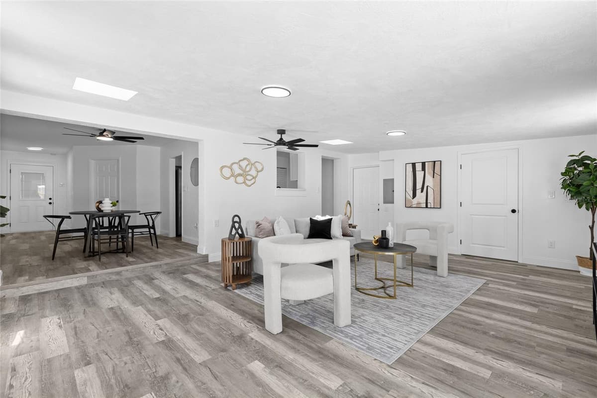 1259 SCOTTSDALE DRIVE — photo 5 of 23