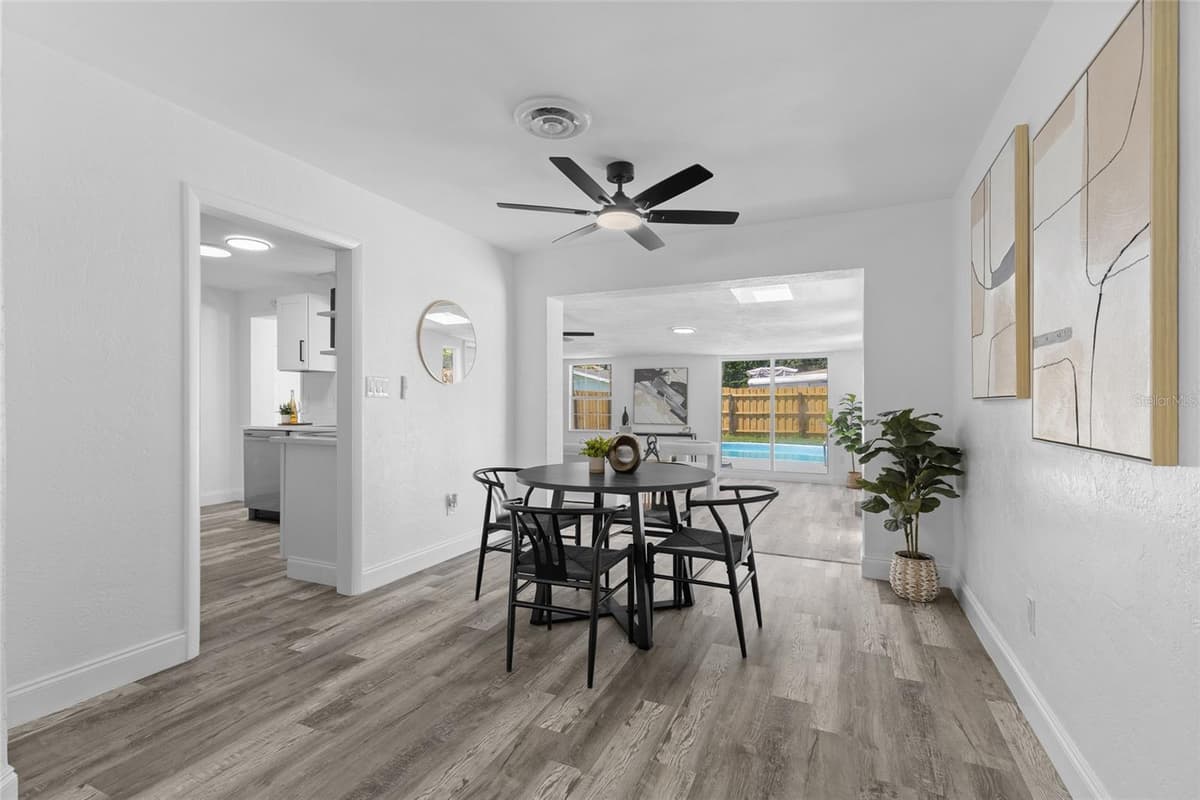 1259 SCOTTSDALE DRIVE — photo 4 of 23
