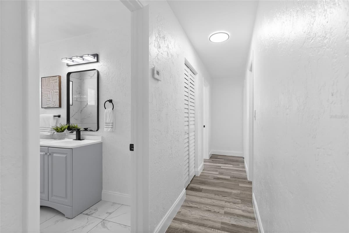 1259 SCOTTSDALE DRIVE — photo 13 of 23
