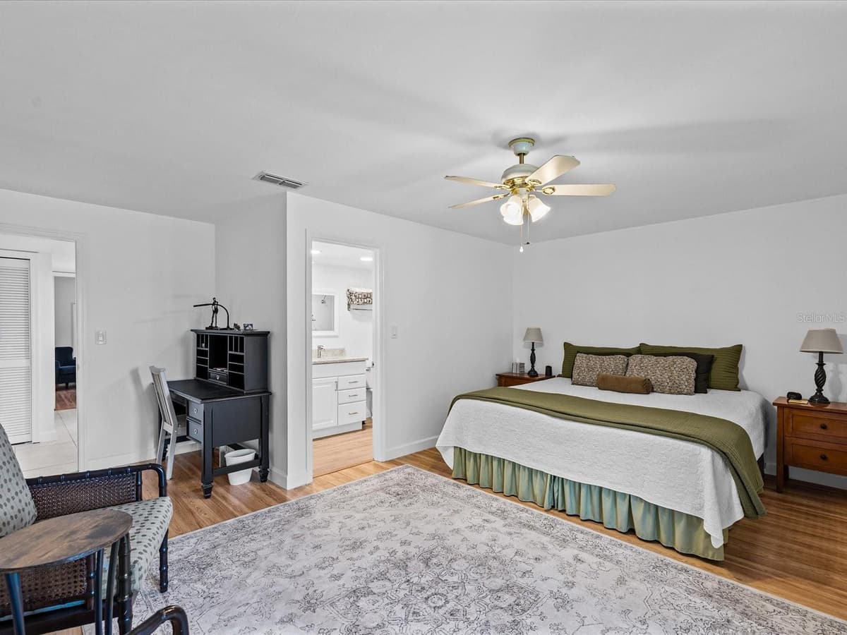 7719 COSME DRIVE — photo 21 of 54