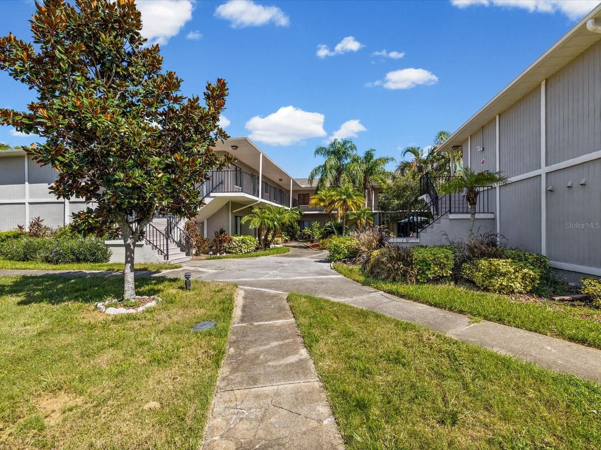 7719 COSME DRIVE — photo 41 of 54