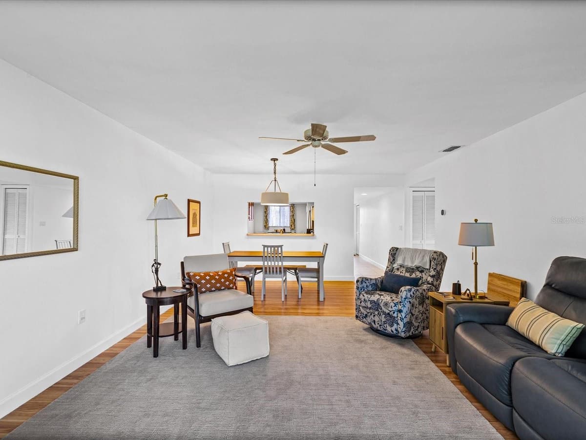 7719 COSME DRIVE — photo 9 of 54