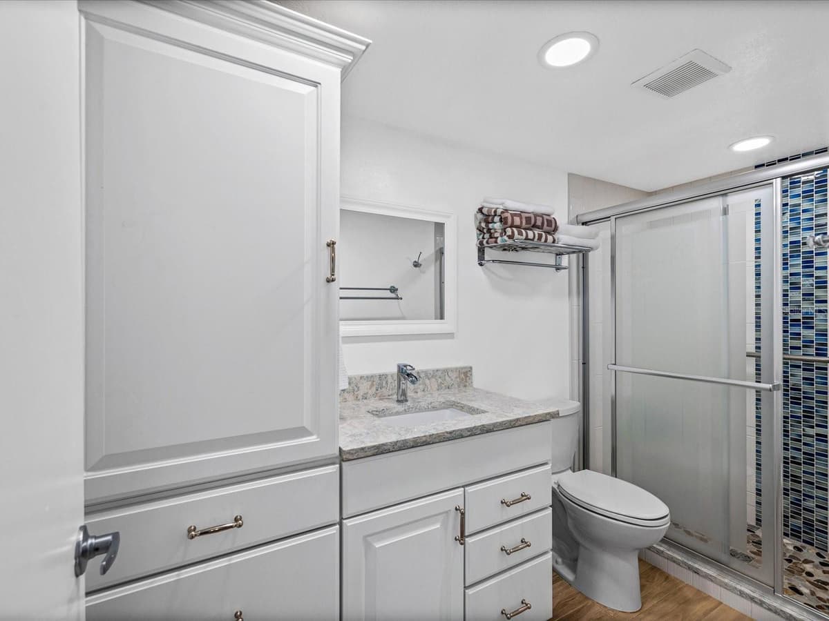 7719 COSME DRIVE — photo 23 of 54