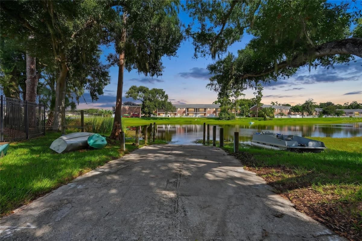 13747 JUNIPER BLOSSOM DRIVE — photo 56 of 67