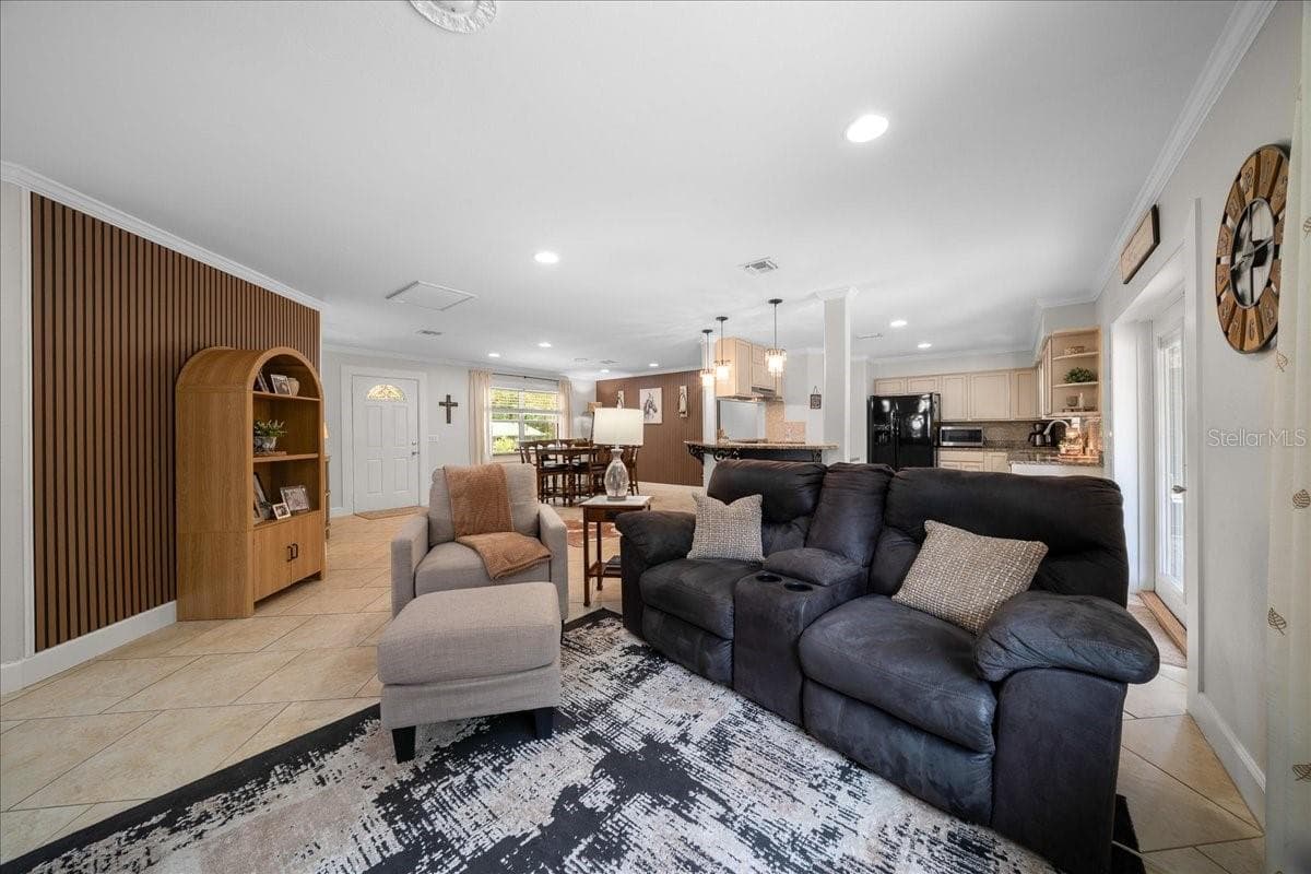 530 35TH STREET — photo 17 of 32