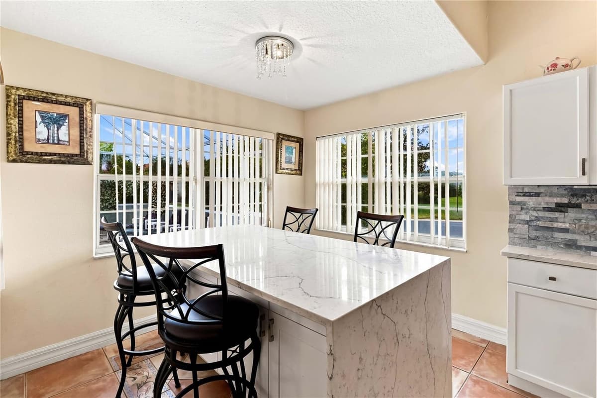 426 VISTA LOOP — photo 14 of 48