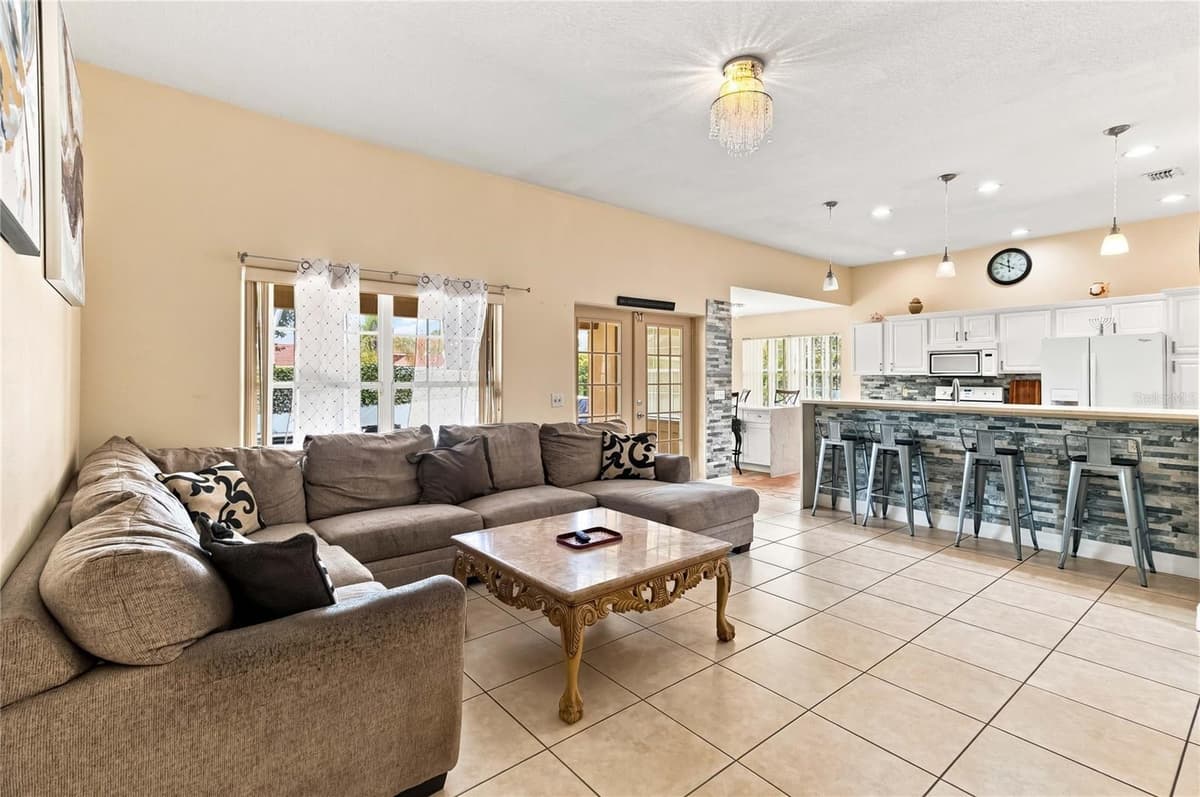 426 VISTA LOOP — photo 6 of 48