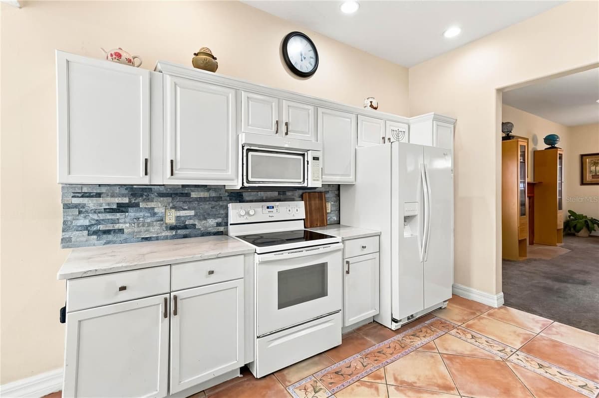 426 VISTA LOOP — photo 12 of 48