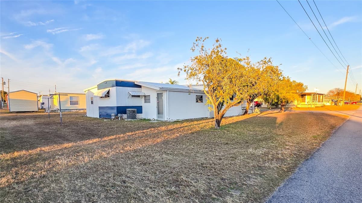 5227 BETTY STREET — photo 35 of 50