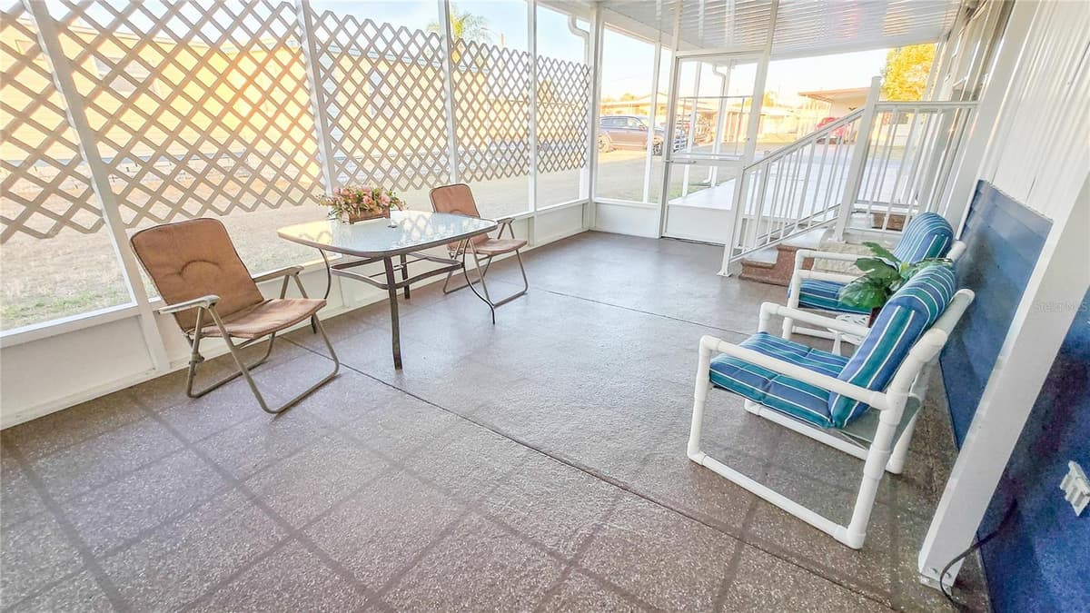 5227 BETTY STREET — photo 10 of 50