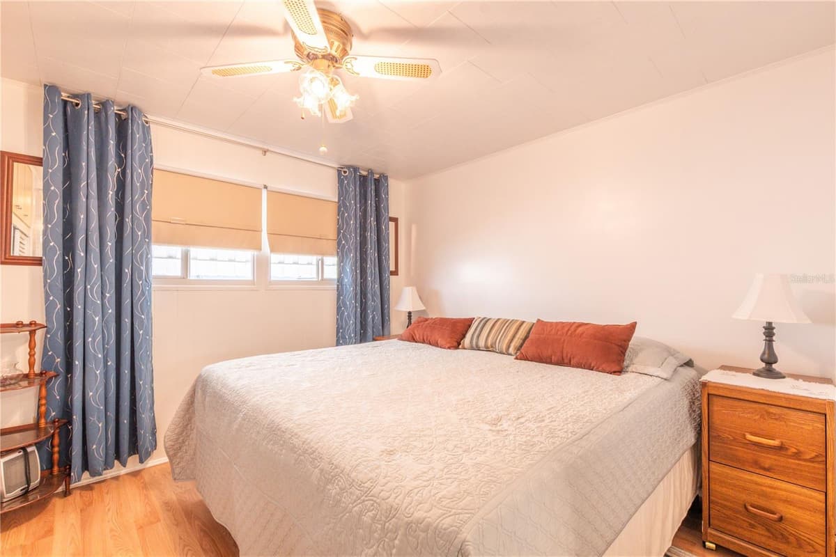 5227 BETTY STREET — photo 21 of 50