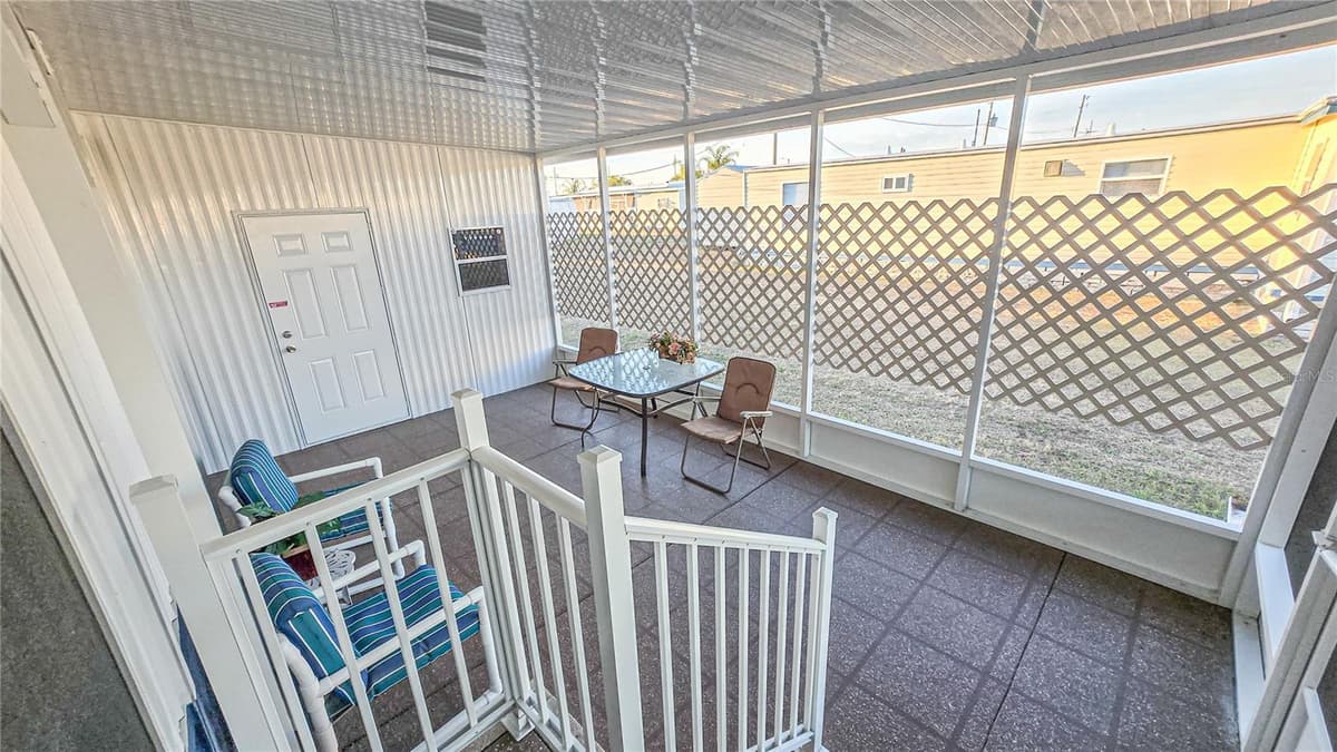 5227 BETTY STREET — photo 8 of 50