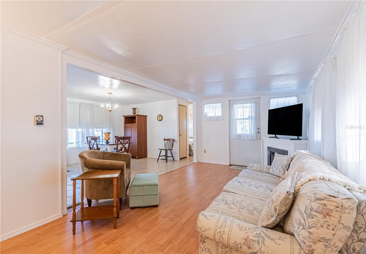 5227 BETTY STREET — photo 15 of 50