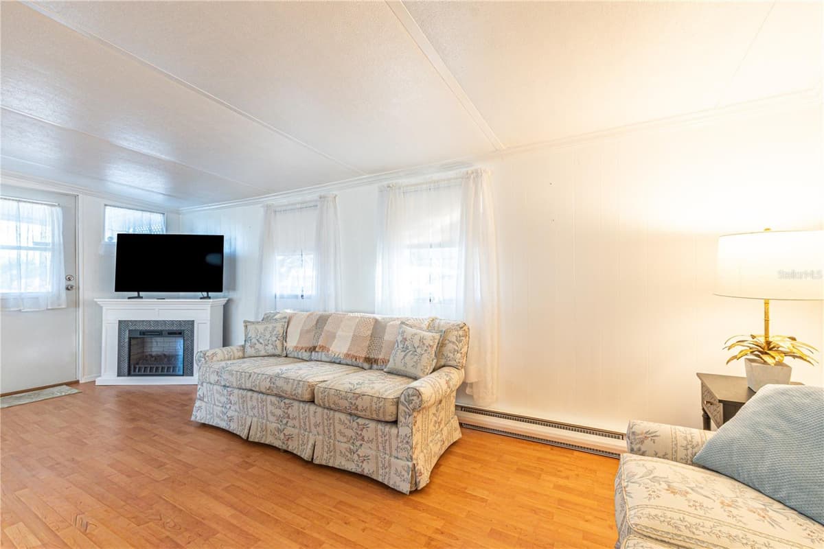 5227 BETTY STREET — photo 16 of 50