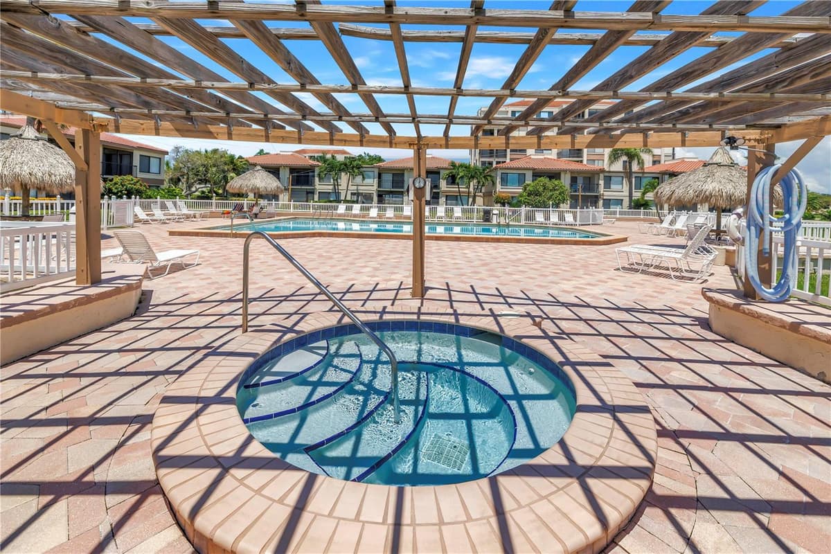 6269 PALMA DEL MAR BOULEVARD — photo 4 of 42