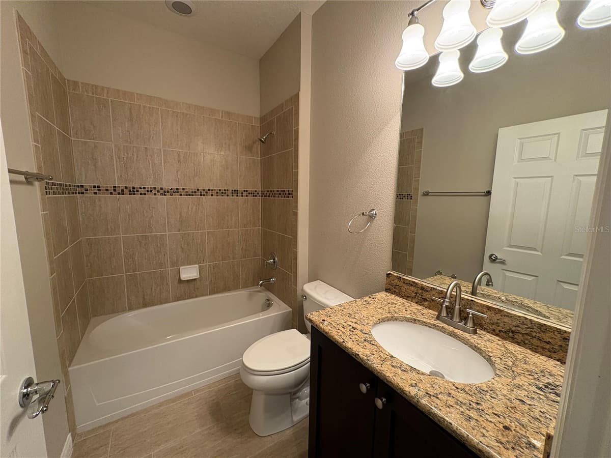 116 LA CRESTA COURT — photo 8 of 21