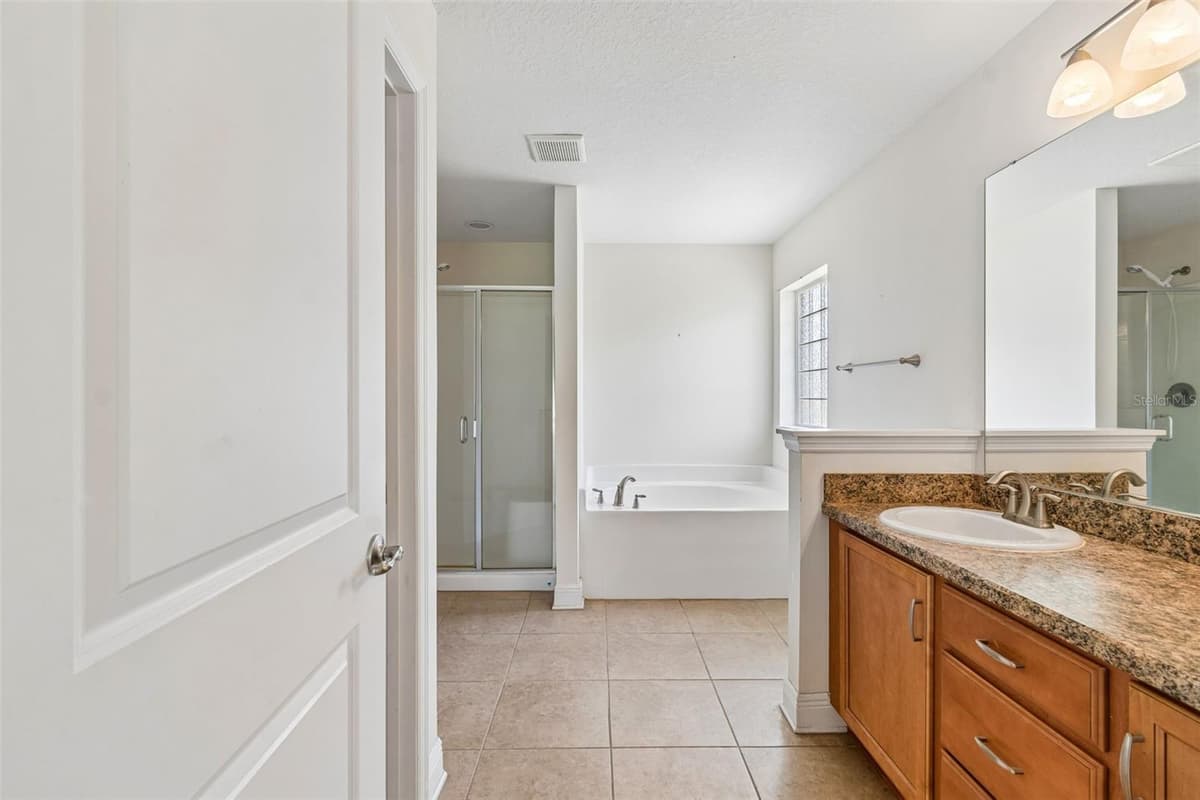 13613 NITI DRIVE — photo 58 of 95