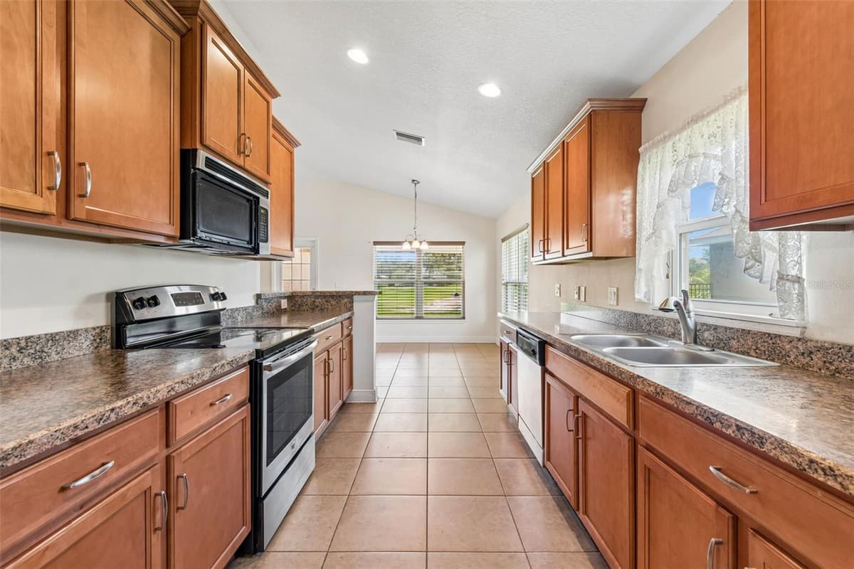 13613 NITI DRIVE — photo 19 of 95