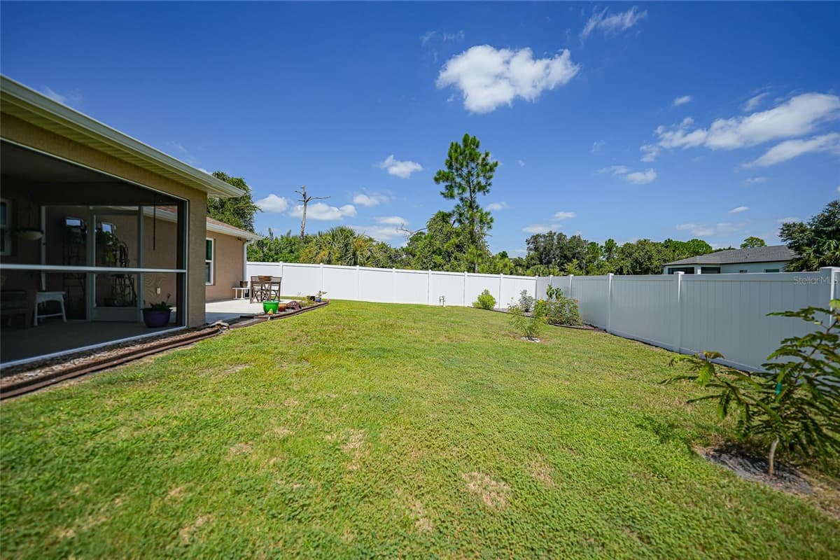 5742 JANUS AVENUE — photo 37 of 53