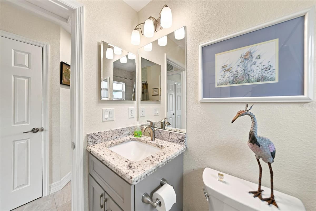 5742 JANUS AVENUE — photo 24 of 53