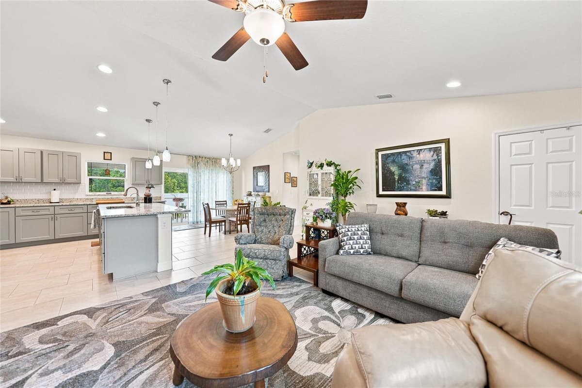 5742 JANUS AVENUE — photo 7 of 53
