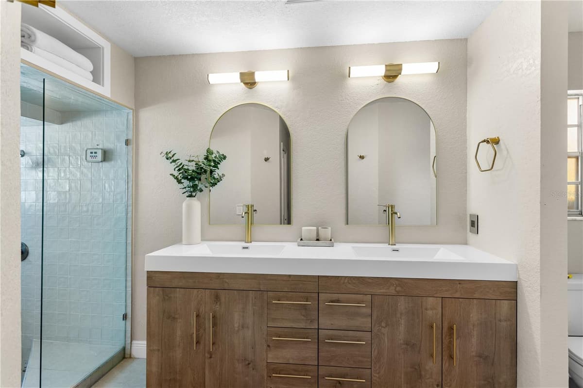 9237 MCDAVID COURT — photo 15 of 25