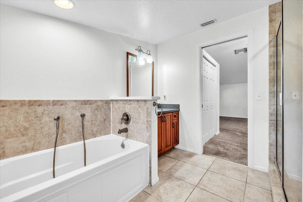 17131 DOYLE AVENUE — photo 26 of 47