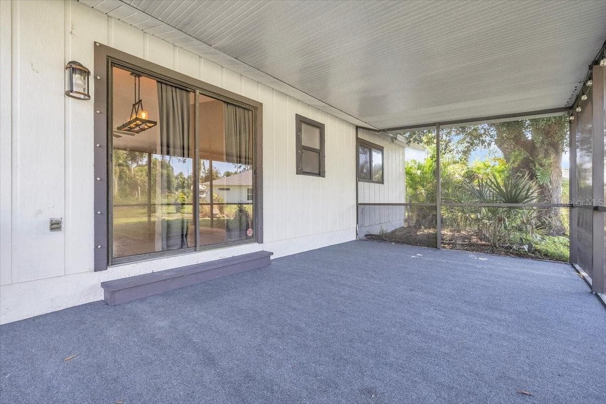 17131 DOYLE AVENUE — photo 34 of 47