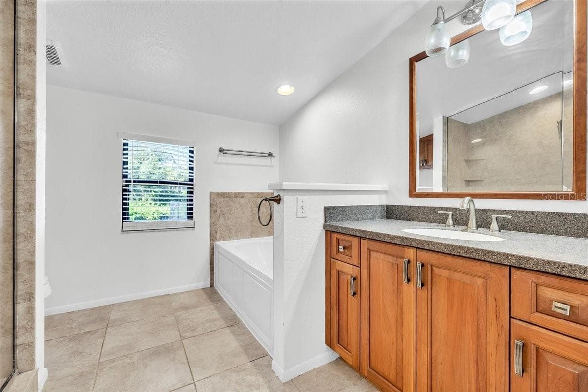 17131 DOYLE AVENUE — photo 24 of 47