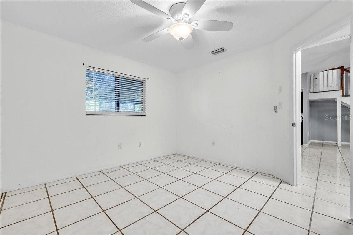 17131 DOYLE AVENUE — photo 18 of 47
