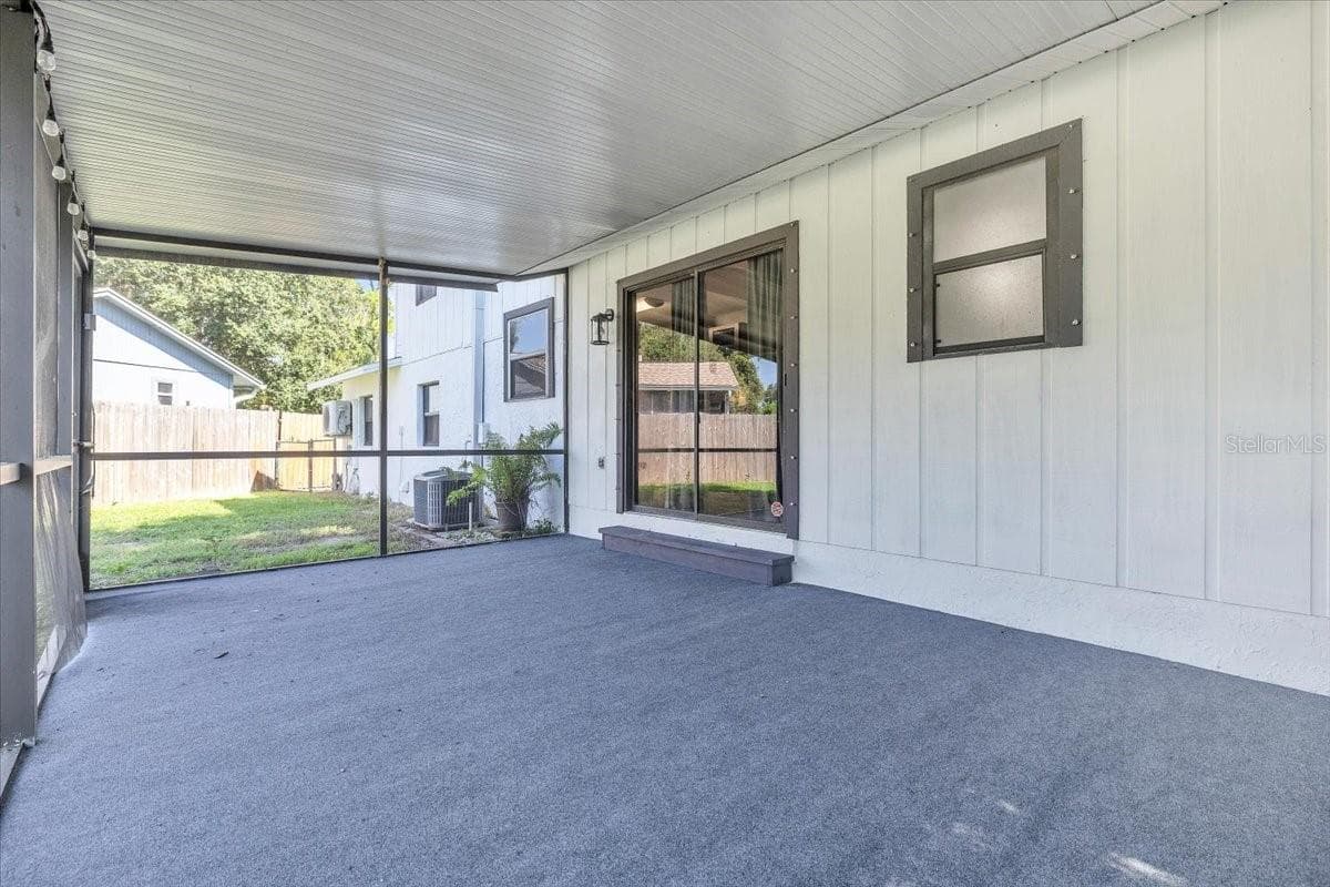 17131 DOYLE AVENUE — photo 36 of 47