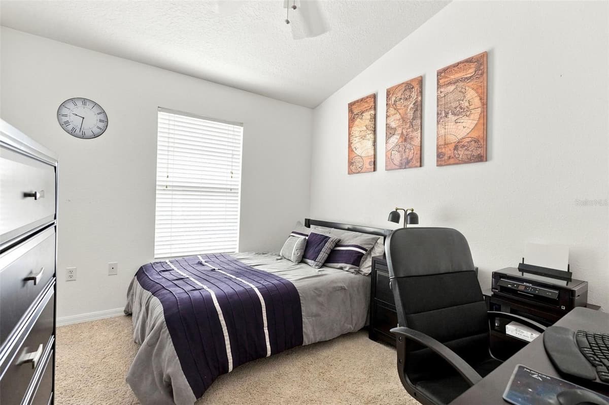 8421 SHALLOW CREEK COURT — photo 18 of 33