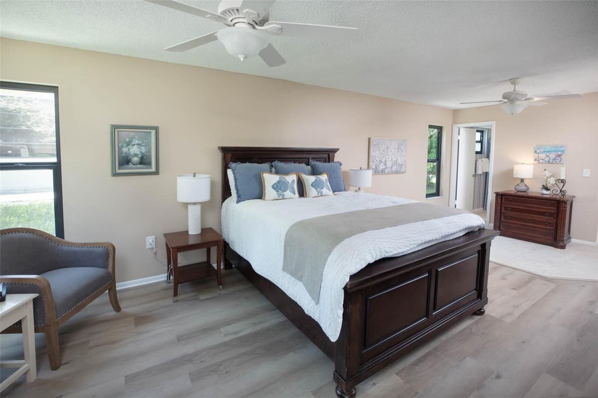 1306 GOLFVIEW DRIVE — photo 9 of 31