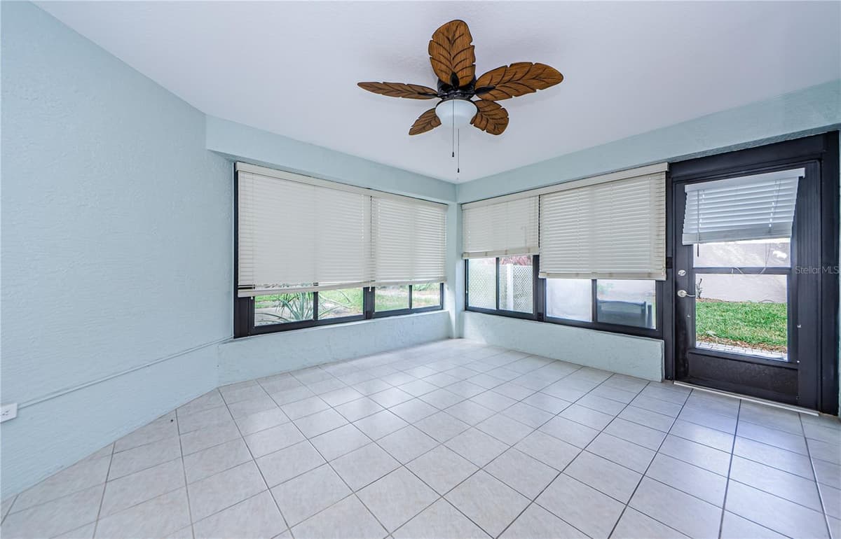 3647 MUIRFIELD COURT — photo 18 of 53