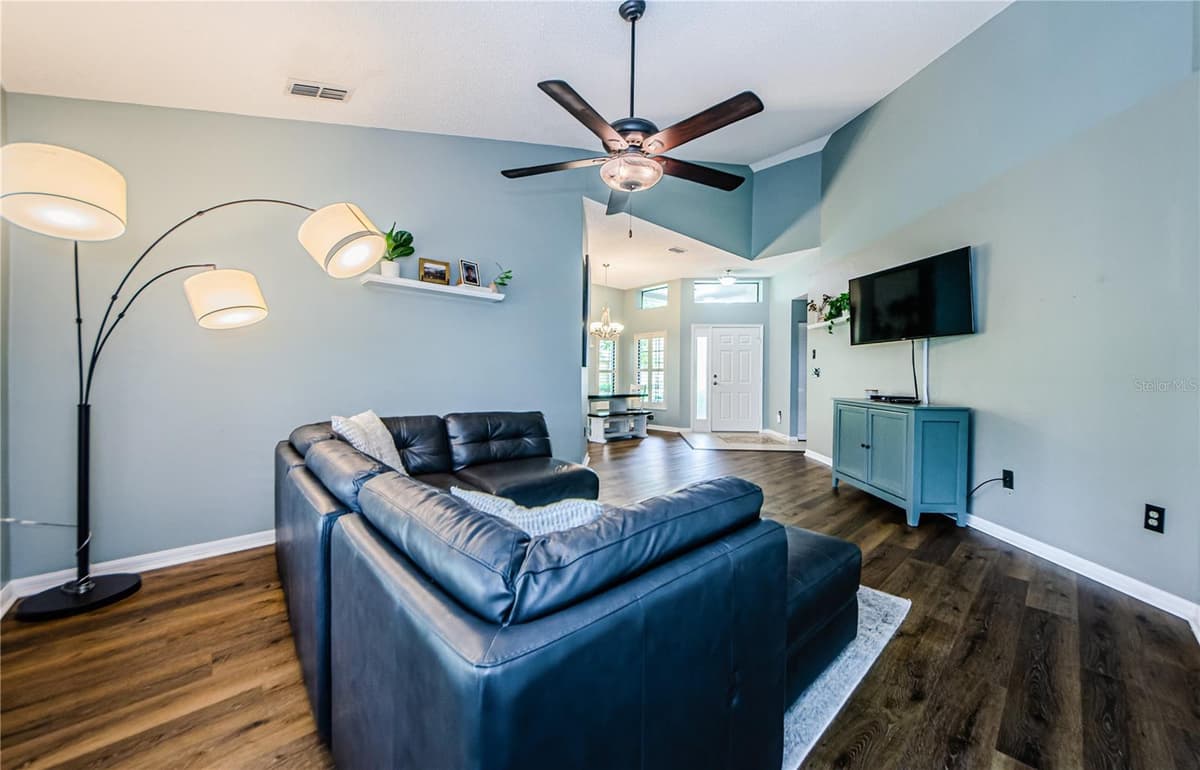 3647 MUIRFIELD COURT — photo 15 of 53