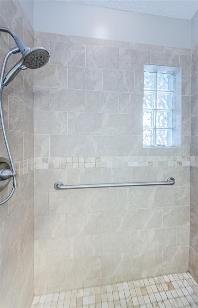 3647 MUIRFIELD COURT — photo 21 of 53