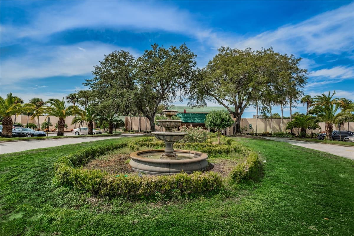 3647 MUIRFIELD COURT — photo 50 of 53